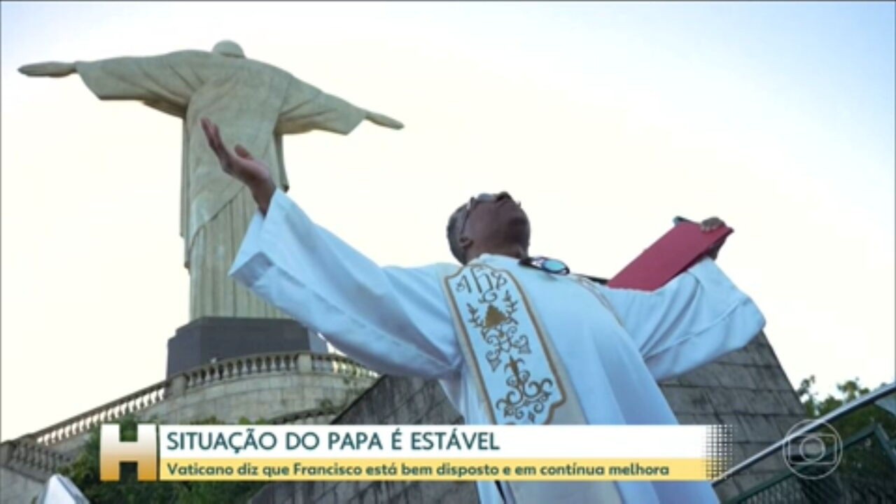 Papa Francisco tem melhora, mas ainda precisa de oxigênio, diz Vaticano